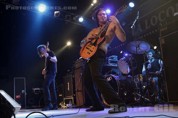 HIGH ON FIRE - 2007-12-05 - PARIS - La Locomotive - 